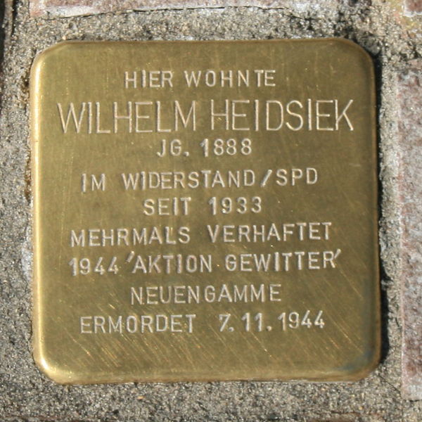 Datei:Stolperstein Wilhelm Heidsiek 9867.JPG
