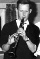 1962 als Klarinettist des Jazz-Circle Cuxhaven (Jazzbandball auf Seute Deern).jpg